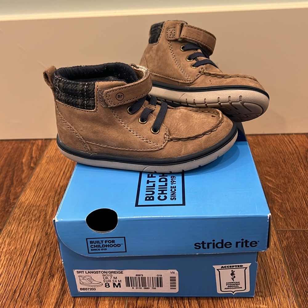 Stride Rite boys boot, SZ 8M